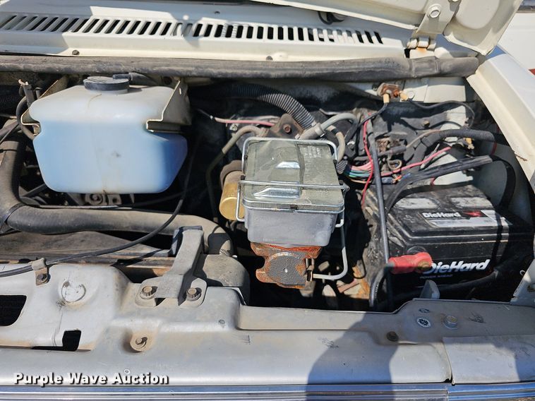 image for item NU9194 1984 Chevrolet G30  RV