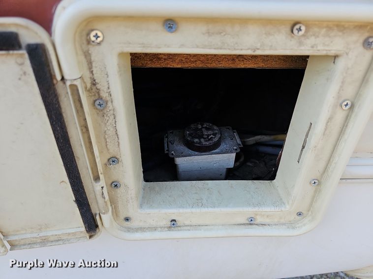 image for item NU9194 1984 Chevrolet G30  RV