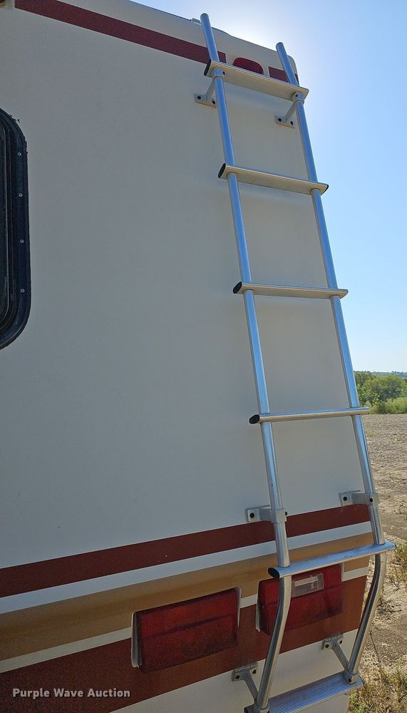 image for item NU9194 1984 Chevrolet G30  RV