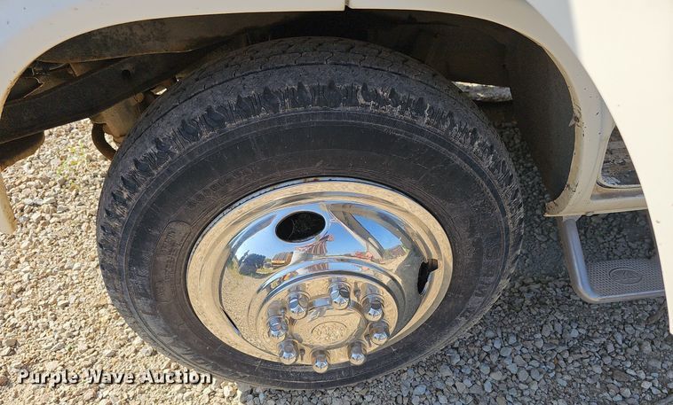 image for item NU9194 1984 Chevrolet G30  RV