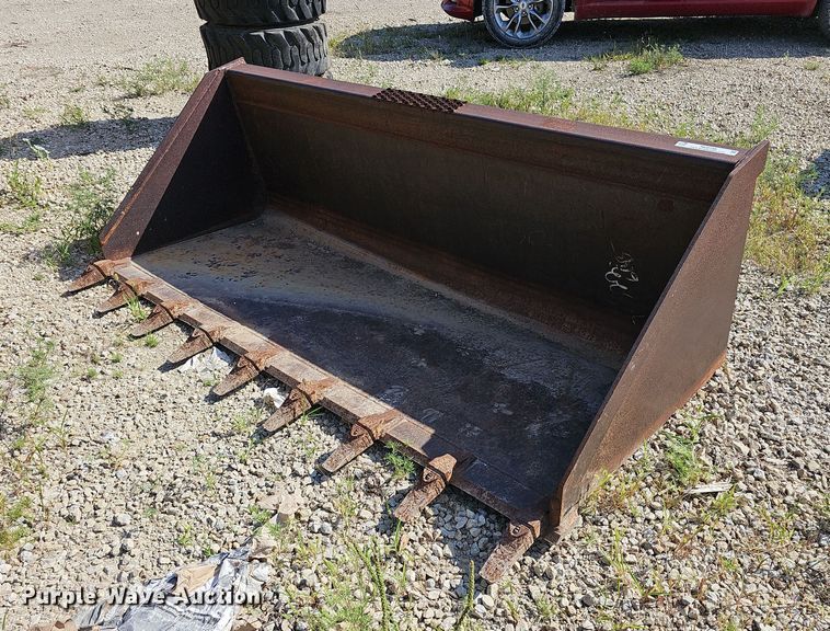 image for item NU9198 Skid steer bucket