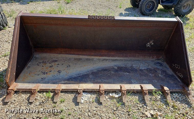 image for item NU9198 Skid steer bucket