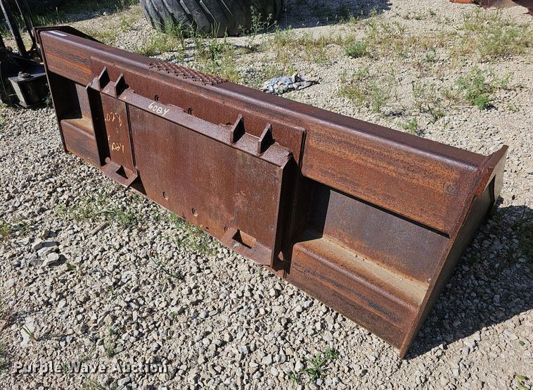 image for item NU9198 Skid steer bucket