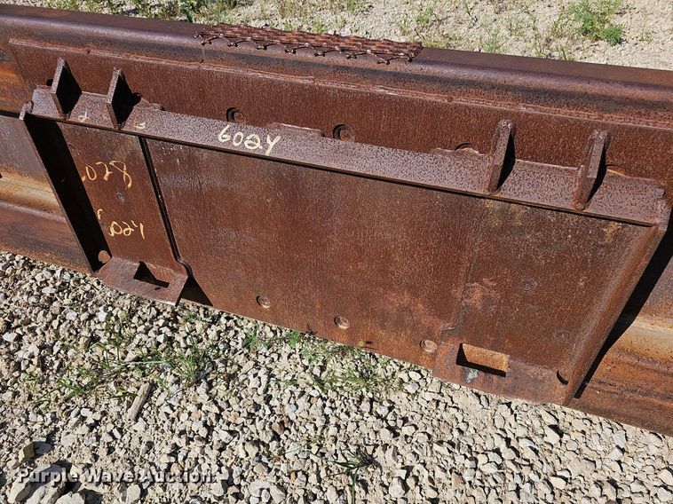 image for item NU9198 Skid steer bucket