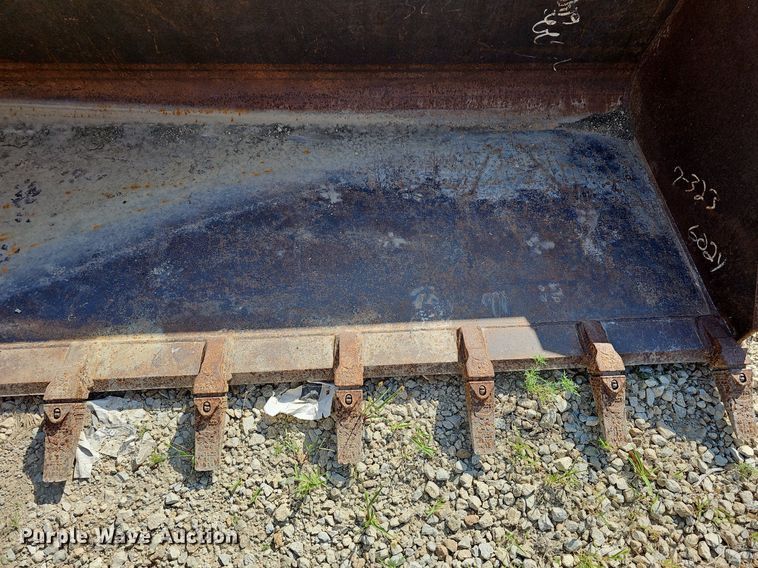 image for item NU9198 Skid steer bucket