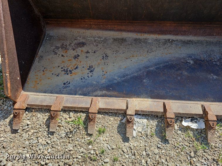 image for item NU9198 Skid steer bucket