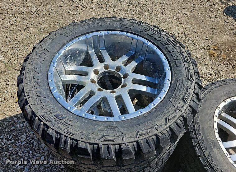 image for item NU9202 (4) tires and wheels