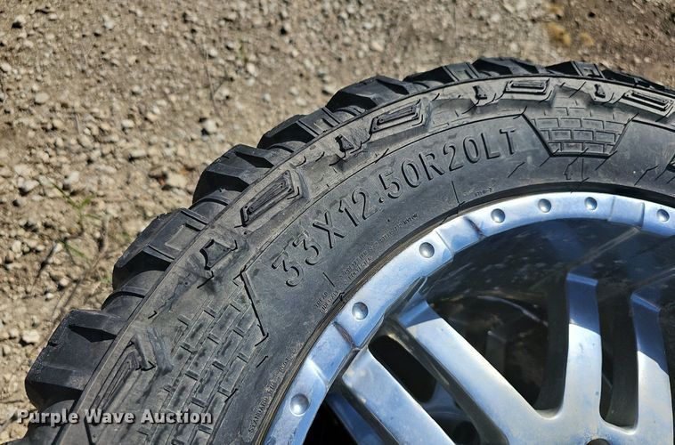image for item NU9202 (4) tires and wheels