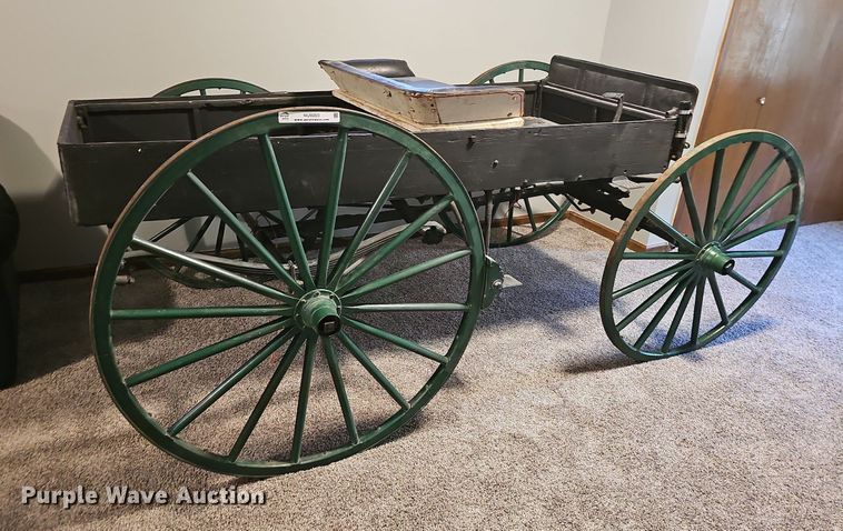 image for item NU9203 Moon Brothers buckboard wagon