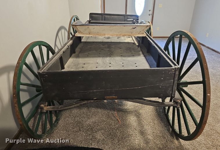 image for item NU9203 Moon Brothers buckboard wagon