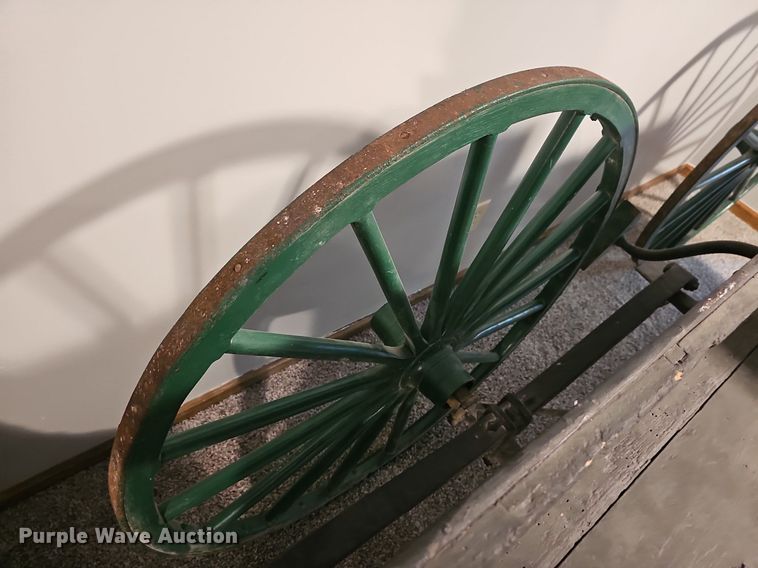 image for item NU9203 Moon Brothers buckboard wagon