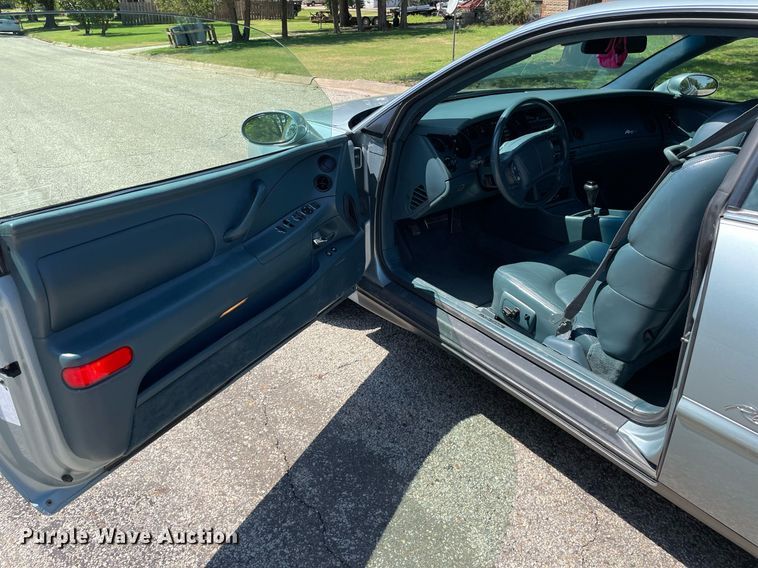 image for item NY9593 1995 Buick Riviera