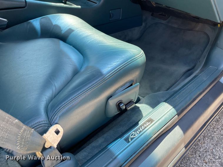 image for item NY9593 1995 Buick Riviera