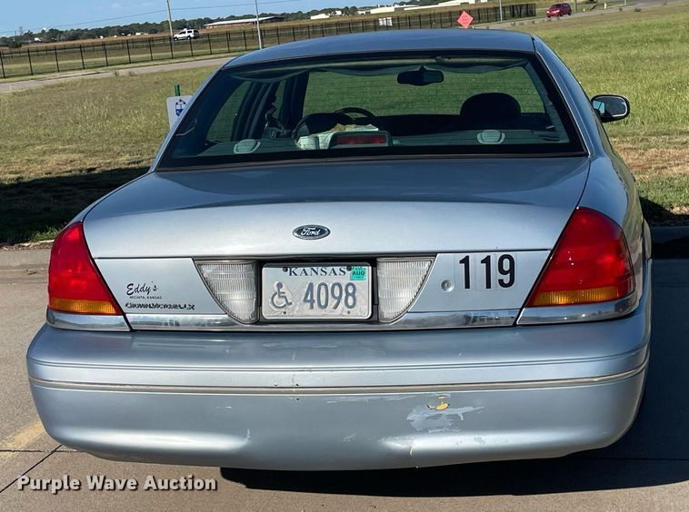 image for item NY9609 2001 Ford Crown Victoria LX