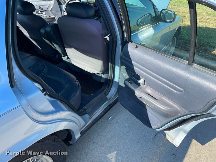 image for item NY9609 2001 Ford Crown Victoria LX