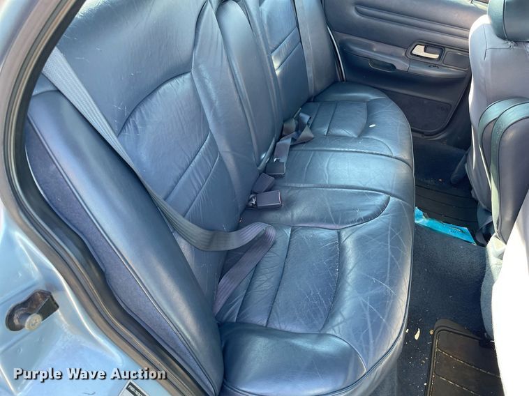 image for item NY9609 2001 Ford Crown Victoria LX