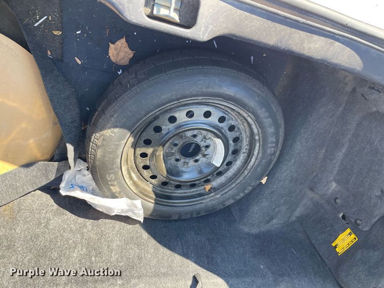 image for item NY9609 2001 Ford Crown Victoria LX