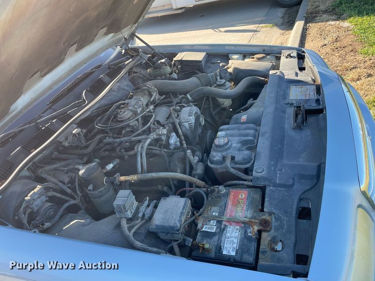 image for item NY9609 2001 Ford Crown Victoria LX