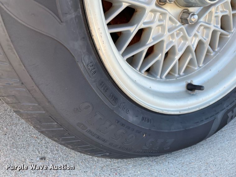 image for item NY9609 2001 Ford Crown Victoria LX