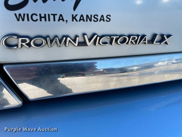image for item NY9609 2001 Ford Crown Victoria LX