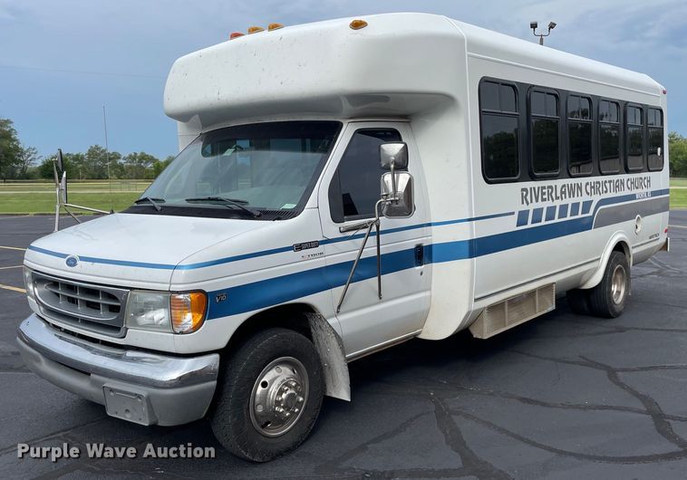 image for item NY9622 1997 Ford E450 Super Duty  shuttle bus