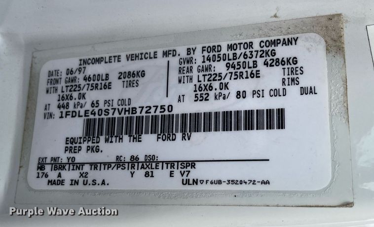 image for item NY9622 1997 Ford E450 Super Duty  shuttle bus