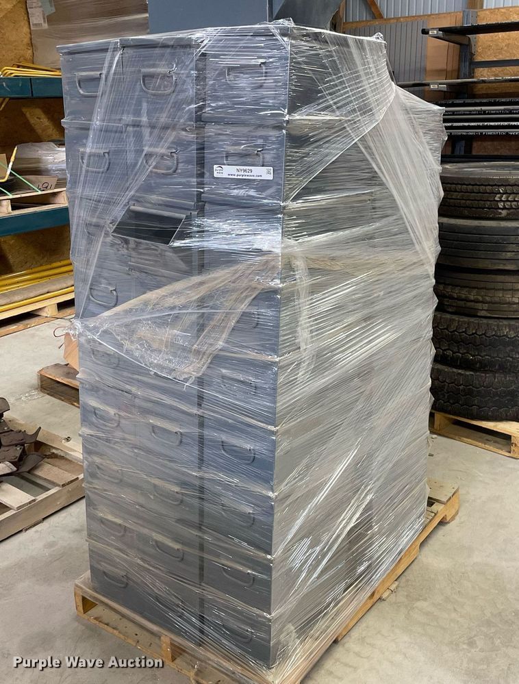 image for item NY9629 Approximately 60 parts bins