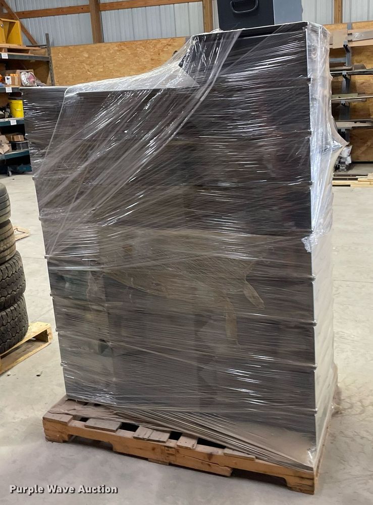 image for item NY9629 Approximately 60 parts bins