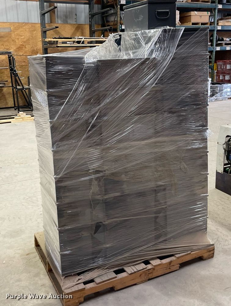 image for item NY9629 Approximately 60 parts bins