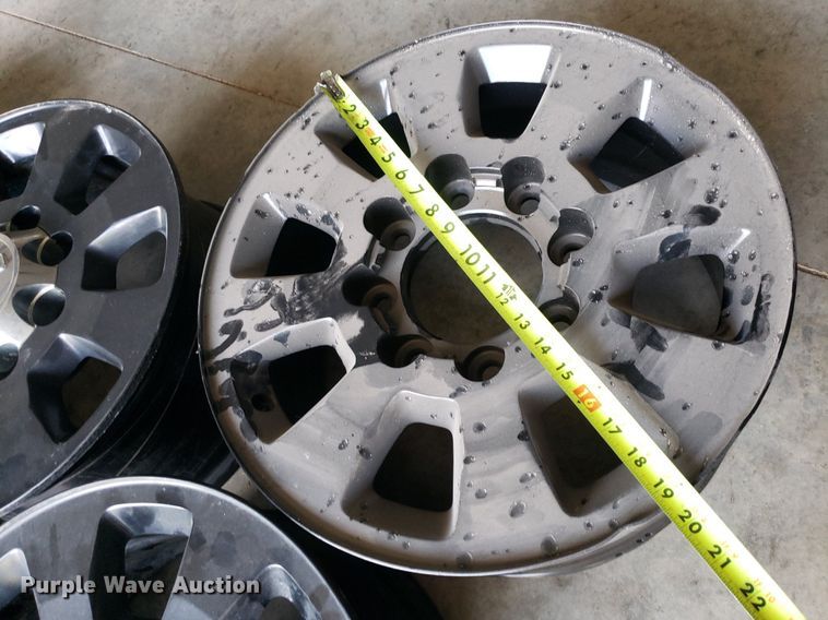 image for item OB9761 (5) 18' wheels