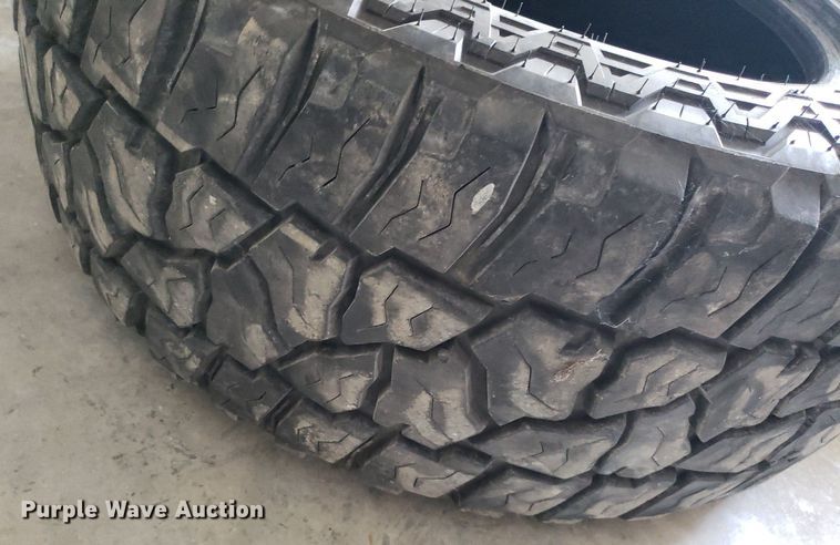 image for item OB9762 (4) Mickey Thompson Baja ATZ LT305/60R18 tires