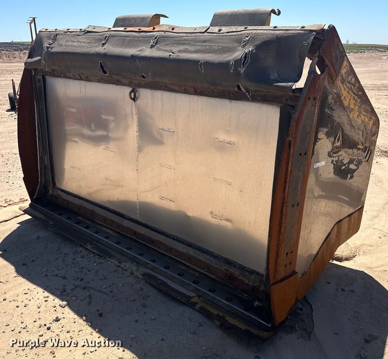 image for item OC9337 Dymax  pushout bucket