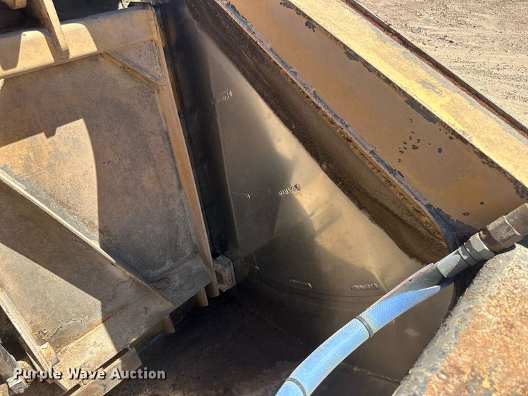 image for item OC9337 Dymax  pushout bucket