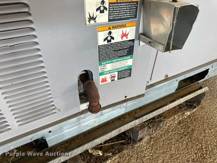image for item OC9358 (2) HVAC units