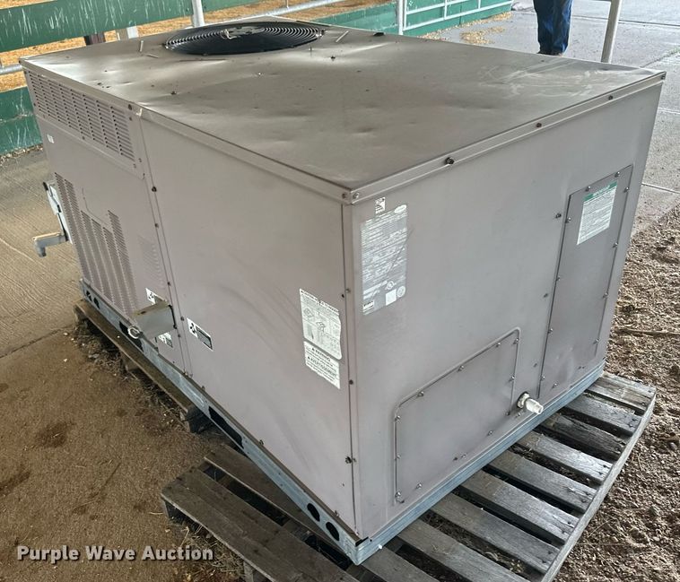 image for item OC9358 (2) HVAC units