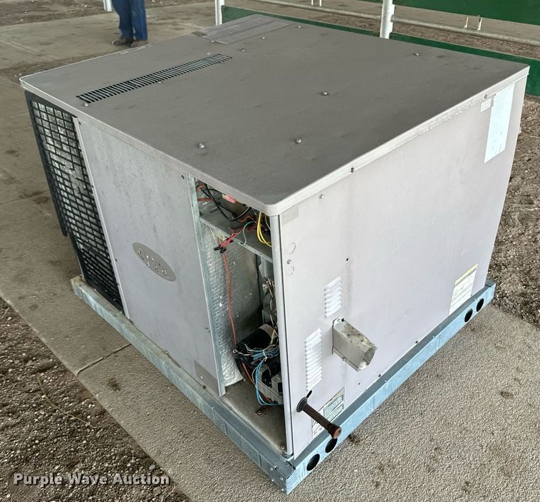 image for item OC9359 (2) HVAC units