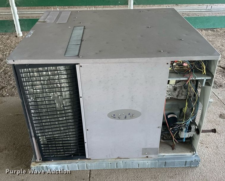 image for item OC9359 (2) HVAC units