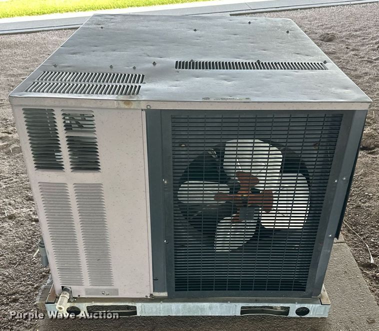 image for item OC9359 (2) HVAC units