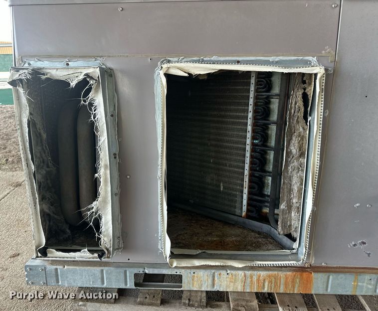 image for item OC9359 (2) HVAC units