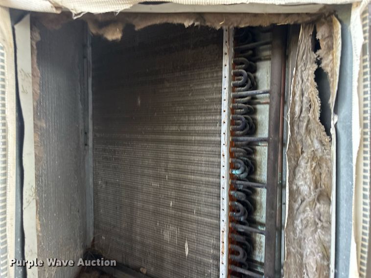 image for item OC9359 (2) HVAC units