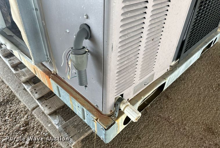 image for item OC9359 (2) HVAC units