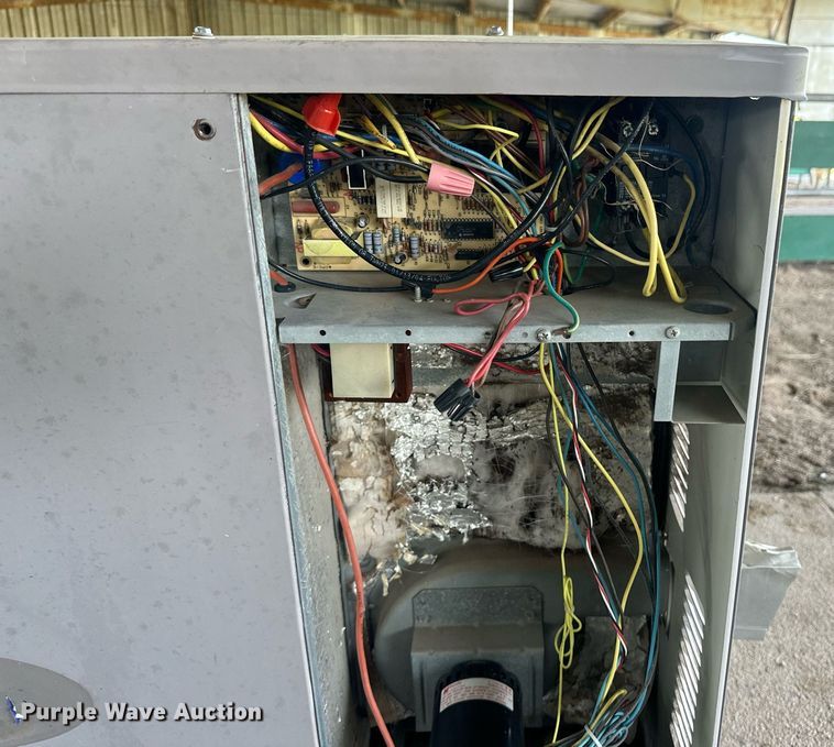 image for item OC9359 (2) HVAC units