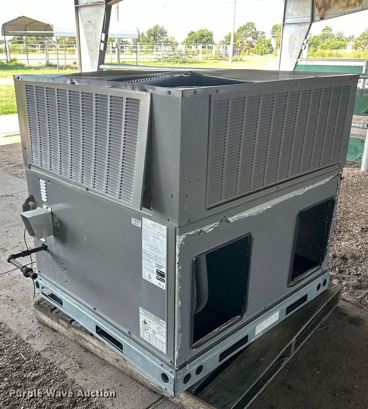 image for item OC9359 (2) HVAC units