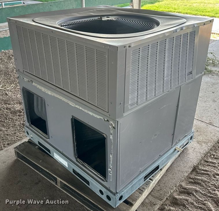 image for item OC9359 (2) HVAC units