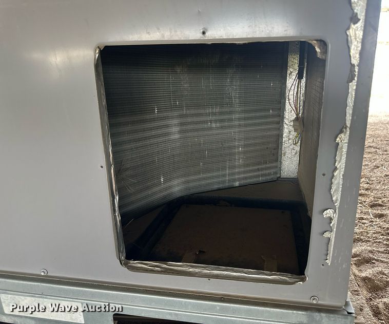 image for item OC9359 (2) HVAC units