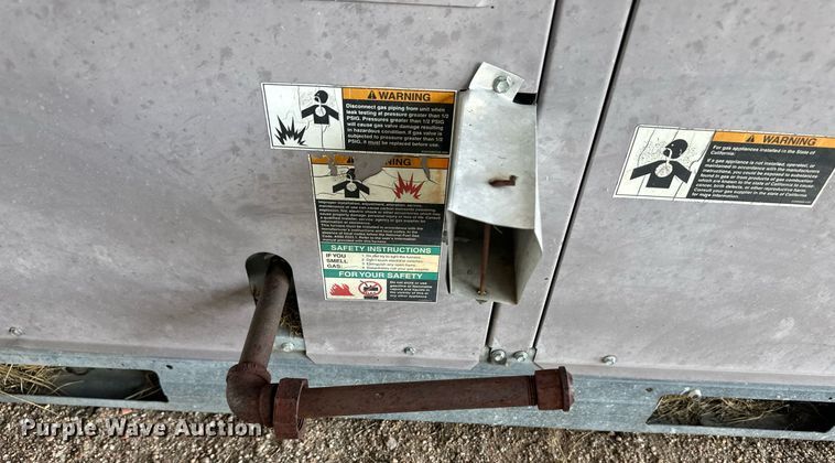 image for item OC9360 (2) Carrier HVAC units