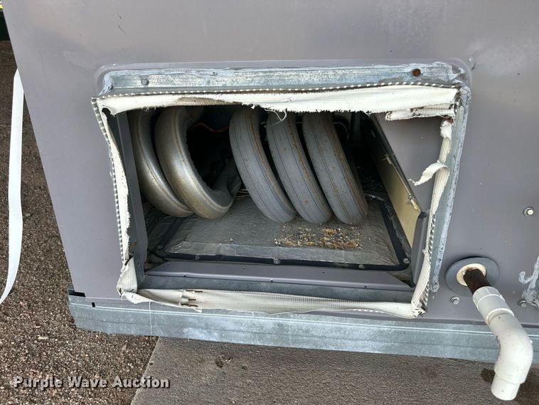 image for item OC9360 (2) Carrier HVAC units