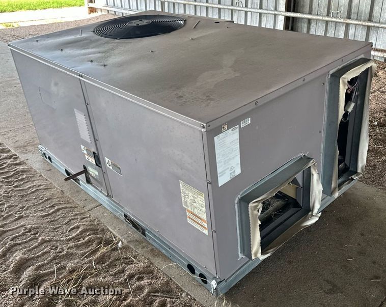 image for item OC9360 (2) Carrier HVAC units