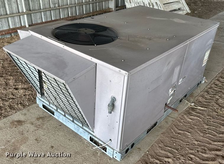 image for item OC9360 (2) Carrier HVAC units