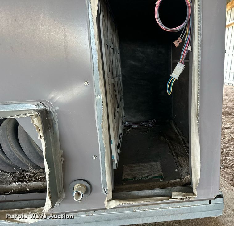 image for item OC9360 (2) Carrier HVAC units